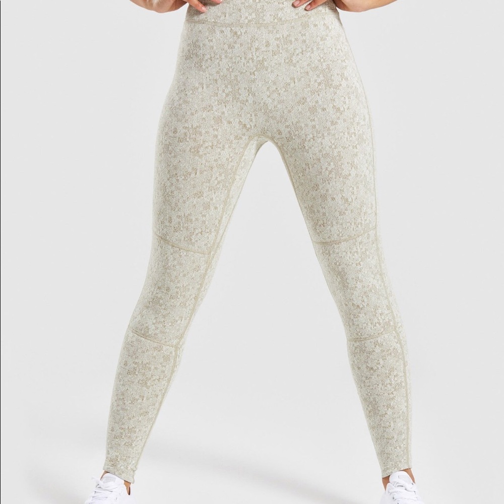NWT! Gymshark Fleur Texture Leggings